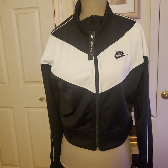 Nike Full Zip Women's Jacket - Picture 4 of 15